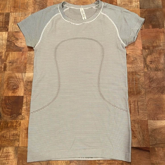 Lululemon, stripped, short sleeve shirt - Picture 2 of 6